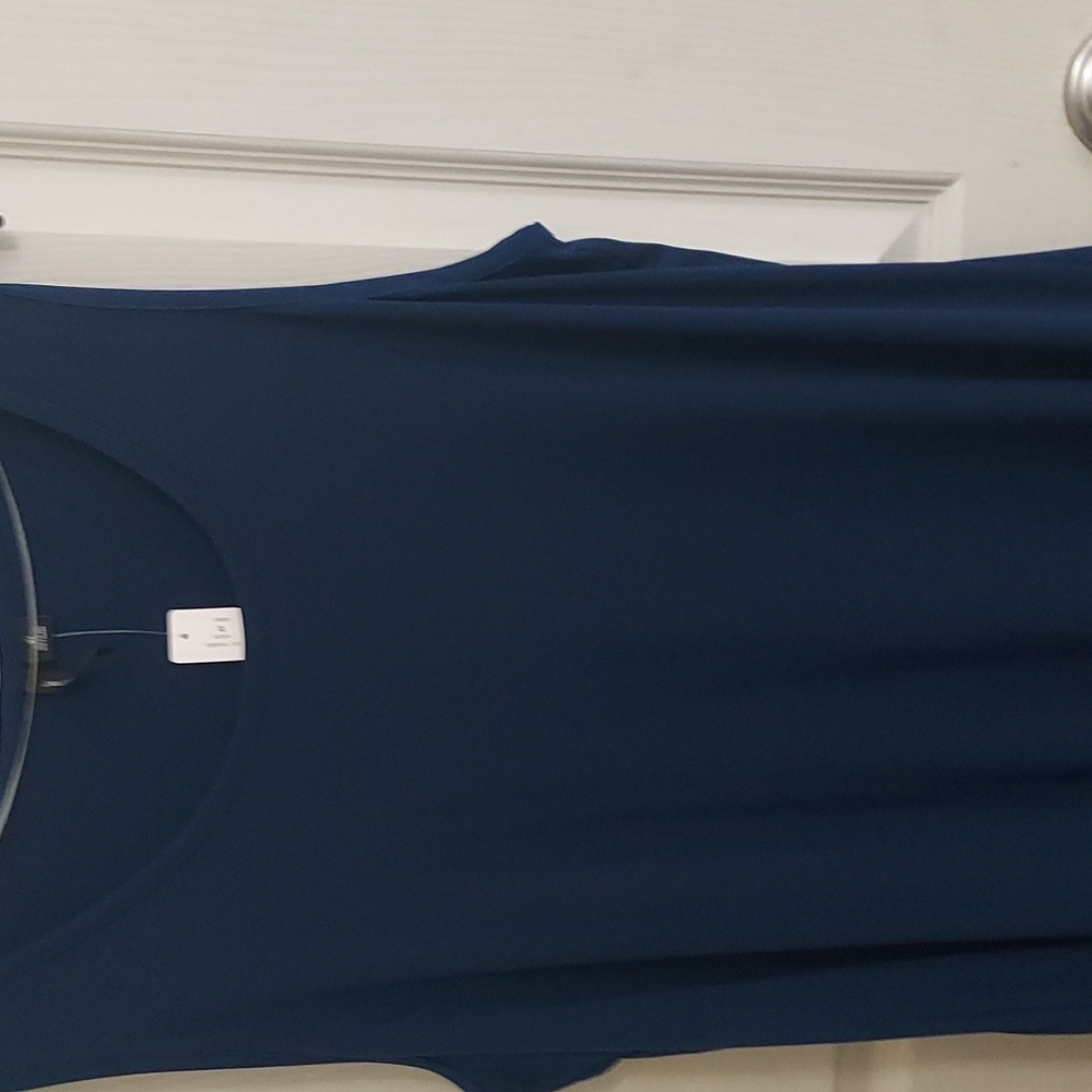 Dress - Picture 3 of 7